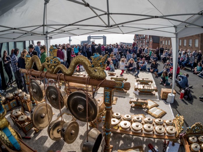 Gamelan, Orchestra and Audience